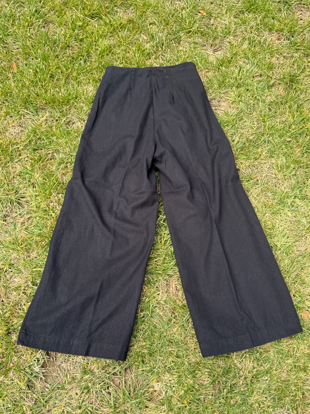 esby Black Wide Leg Pants - Picture 3 of 3